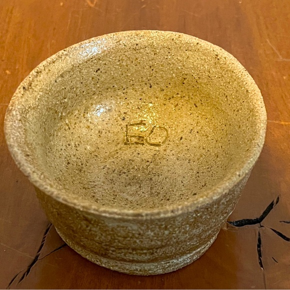 VTG Handmade Stoneware Bowl. Marked EO Inside And 11-20 Outside.